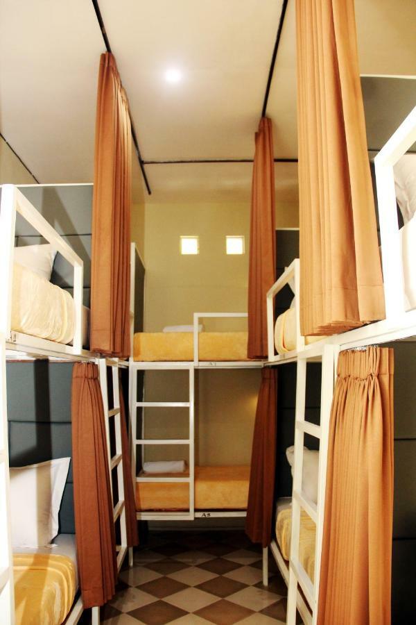 Ala Hostel Seminyak Zewnętrze zdjęcie