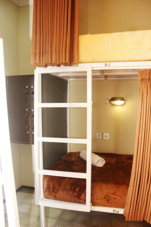 Ala Hostel Seminyak Zewnętrze zdjęcie